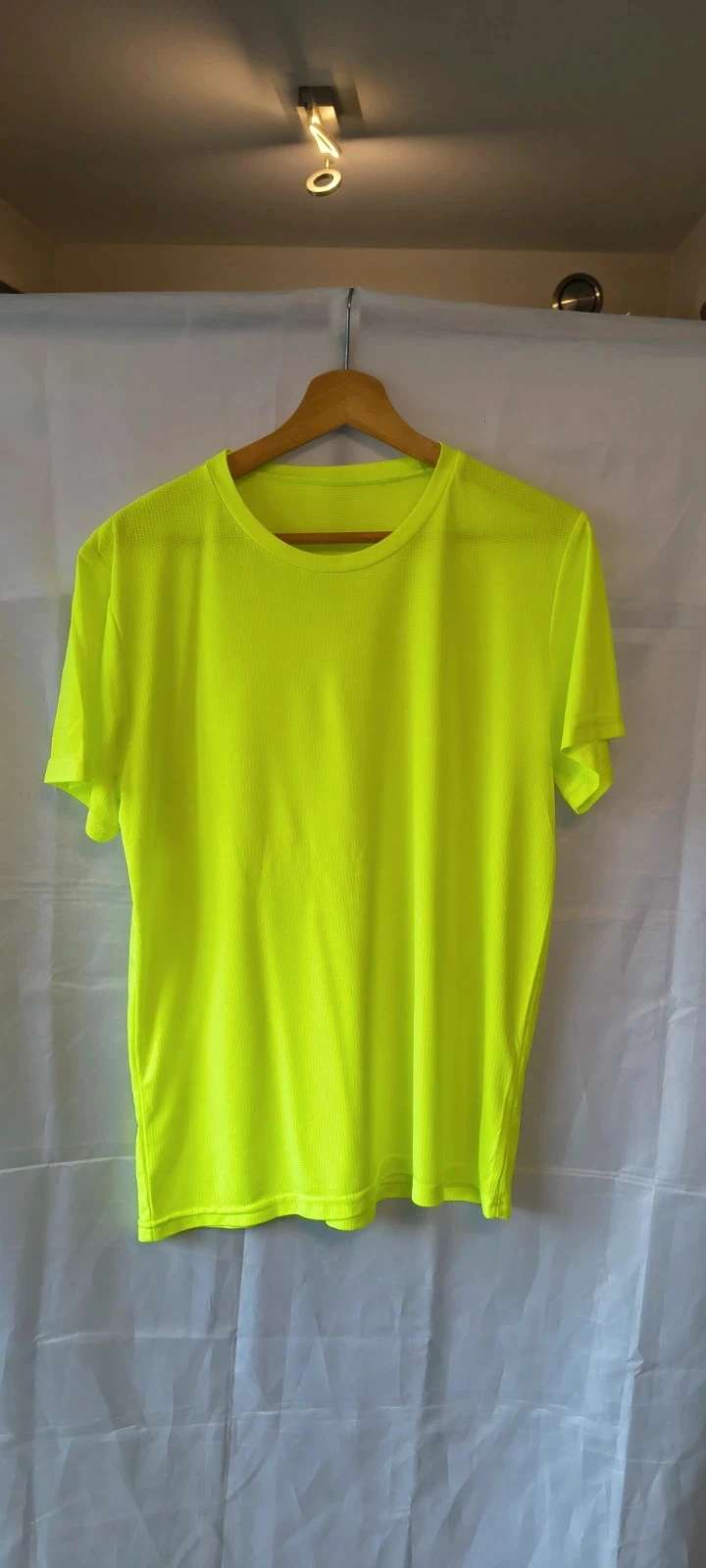 Camiseta deportiva neón amarillo talla S – ligera, transpirable y llamativa |#273 – photo 2